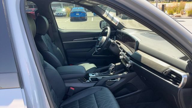 Certified 2025 Kia Telluride SX Prestige X-Line AWD/4WD image 27