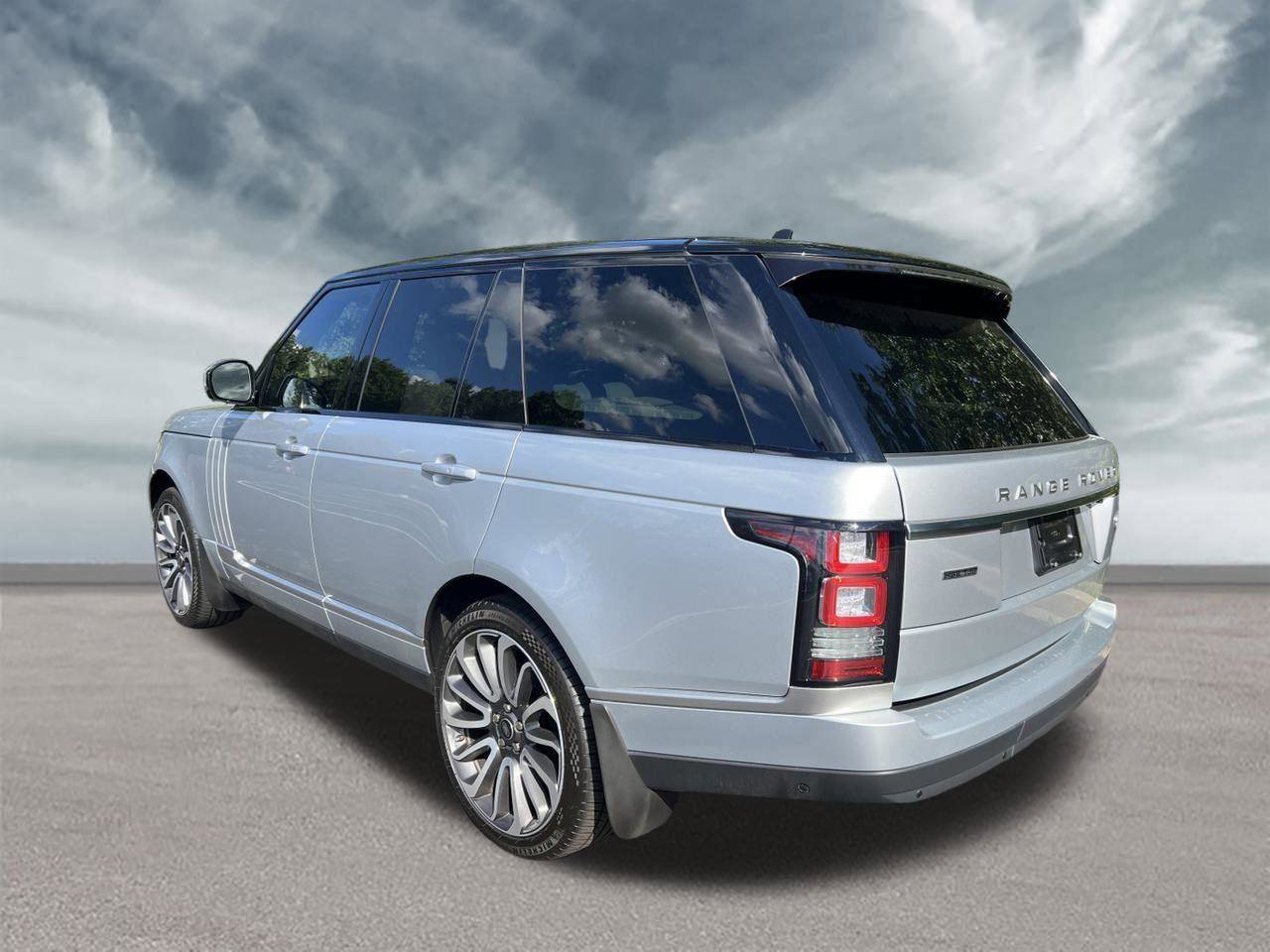Used 2016 Land Rover Range Rover HSE AWD/4WD image 3