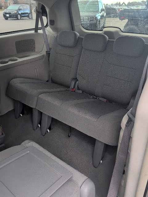 Used 2009 Chrysler Town & Country Touring image 28