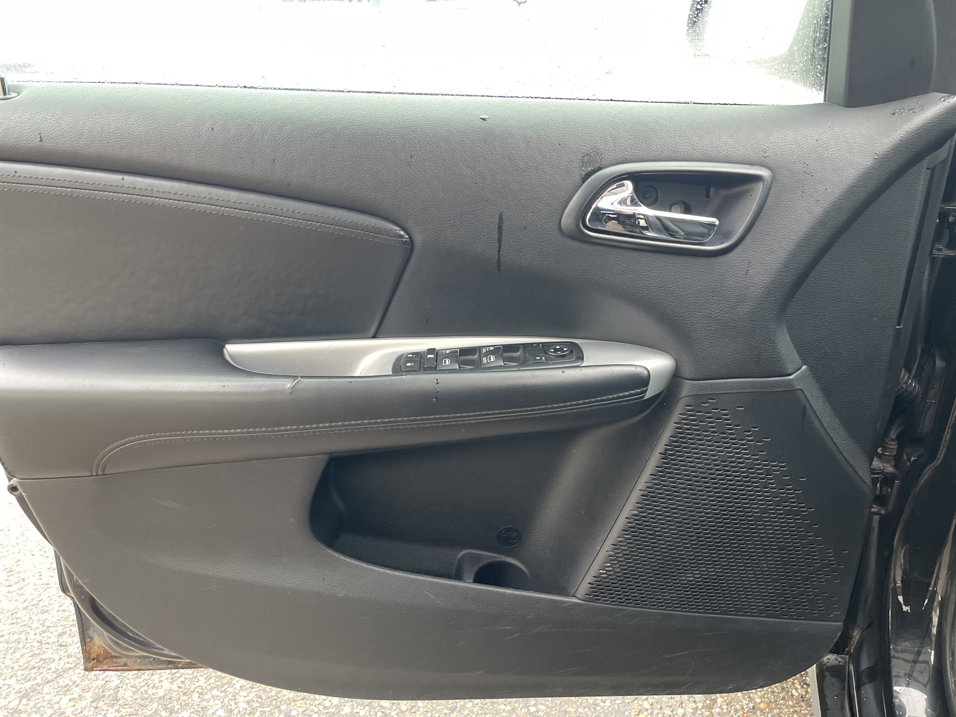 Used 2012 Dodge Journey SXT w/ Flexible Seating Group FWD image 12