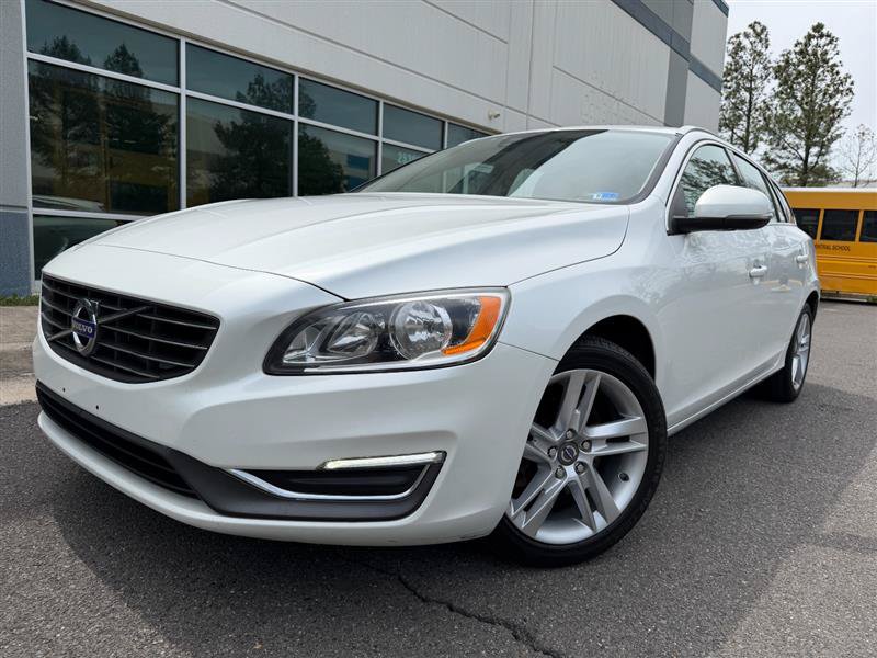 Used 2015 Volvo V60 T5 Premier FWD image 1