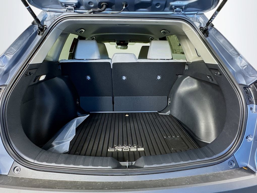 Used 2026 Toyota Corolla Cross LE image 26