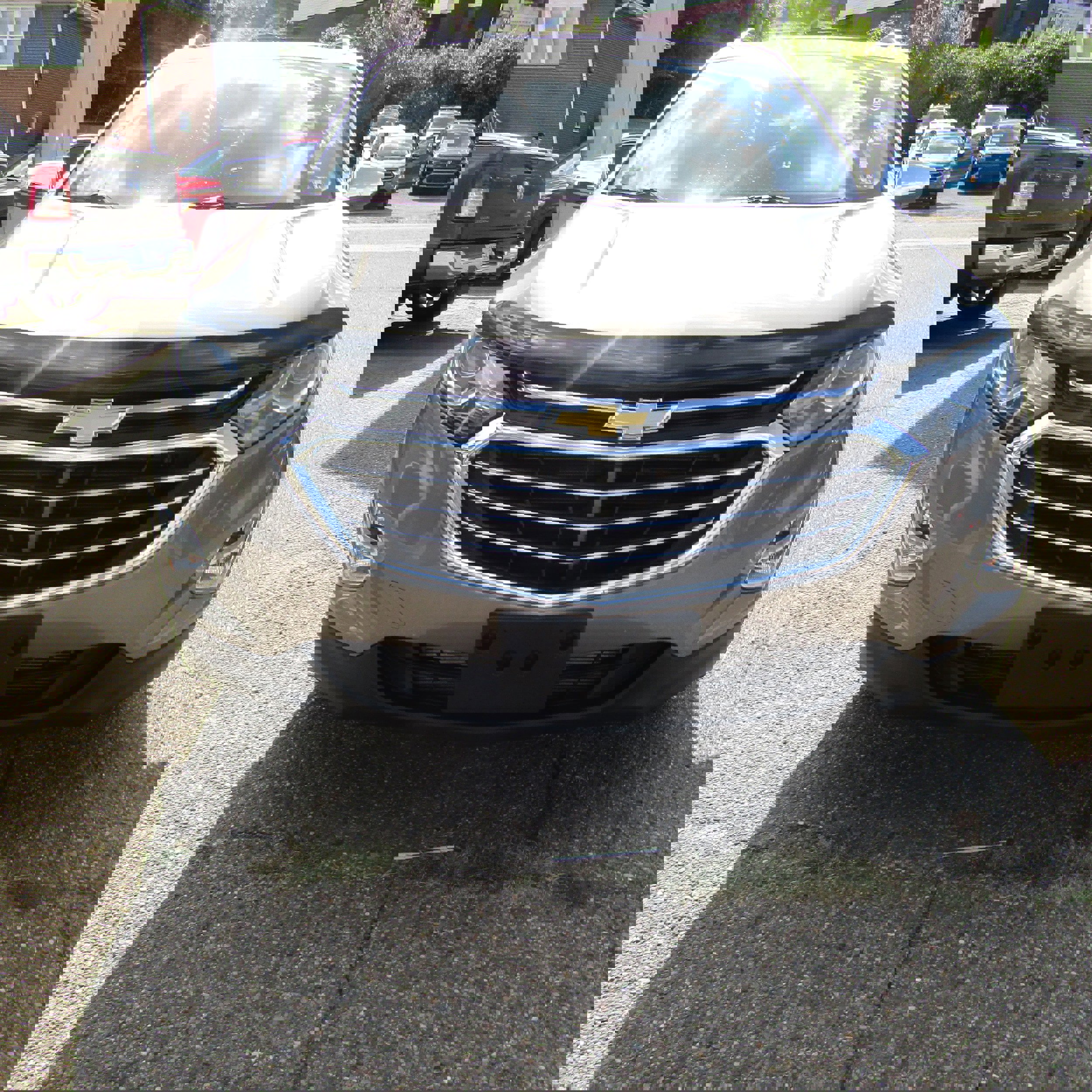 Used 2018 Chevrolet Equinox Premier image 3