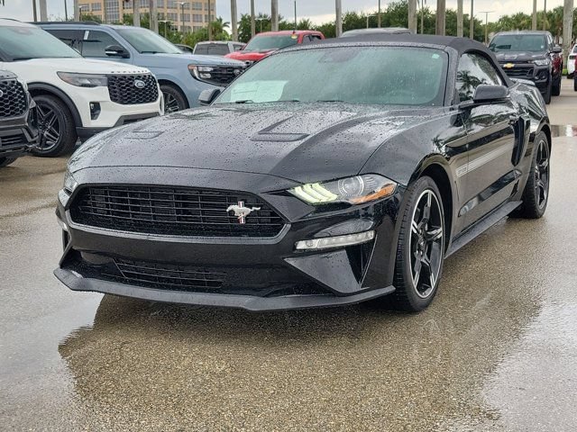 Certified 2019 Ford Mustang GT Premium w/ Equipment Group 401A RWD image 3
