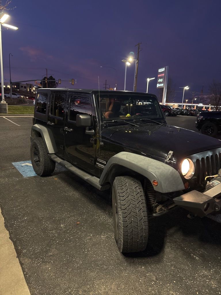 Used 2013 Jeep Wrangler Unlimited Sport image 2