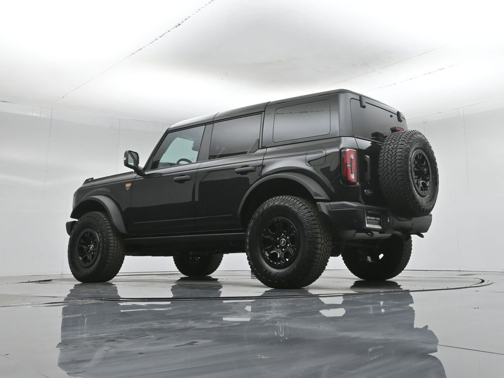 Used 2025 Ford Bronco Badlands image 52