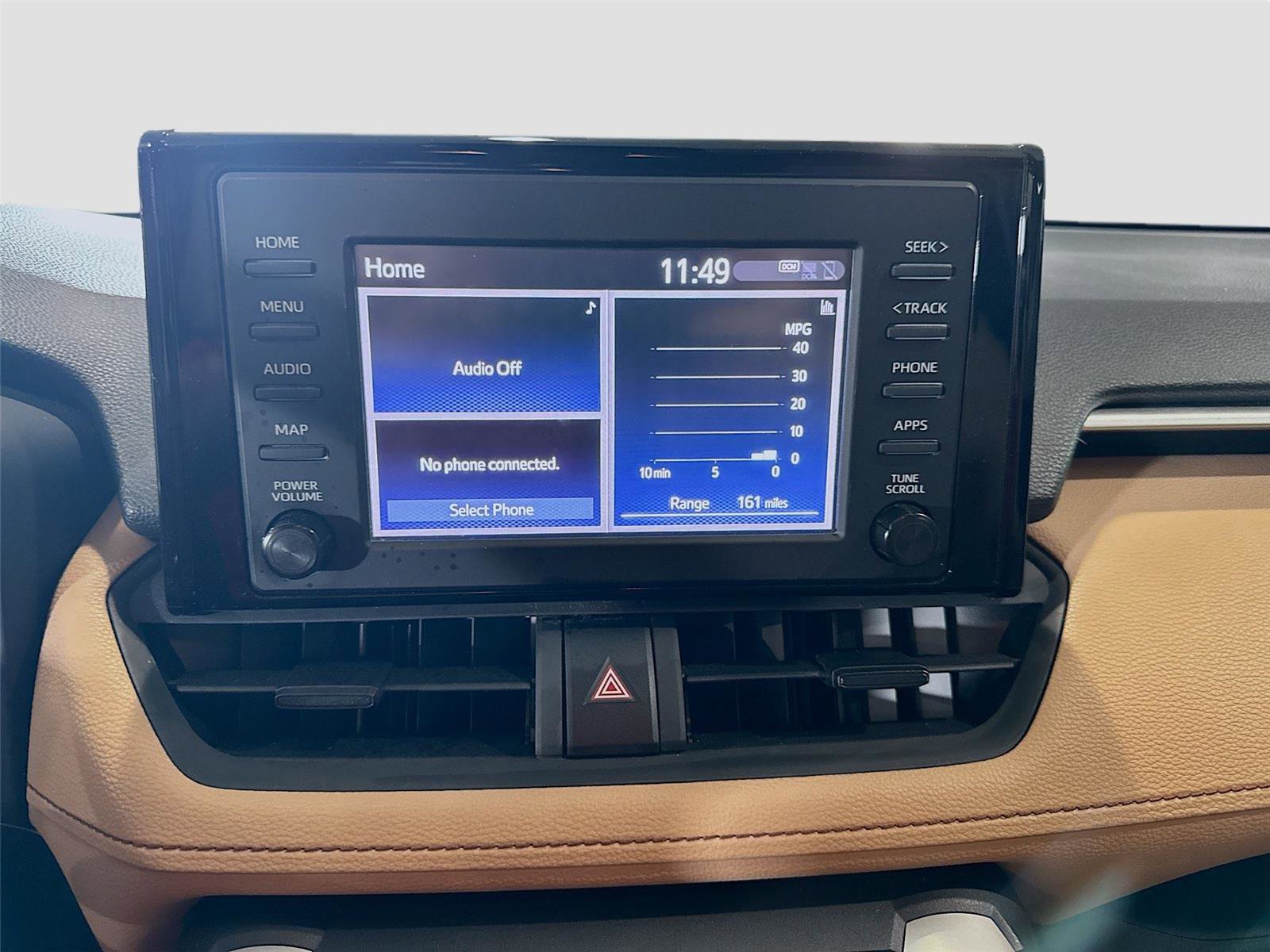 Used 2019 Toyota RAV4 LE image 9