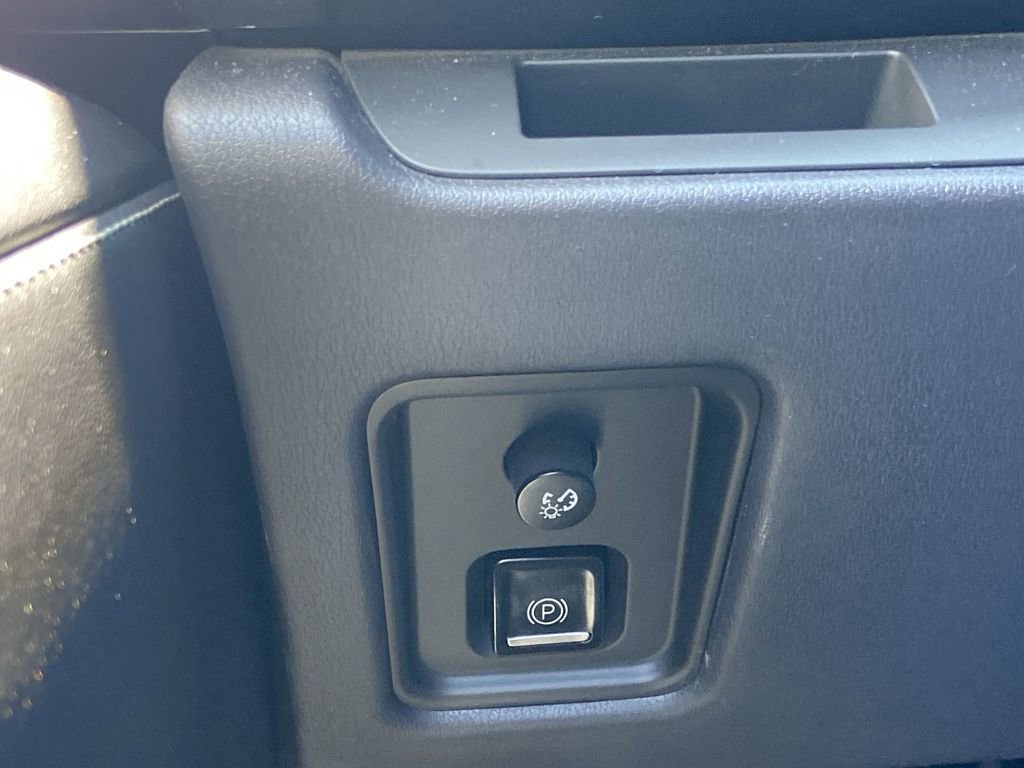 Used 2020 Chevrolet Corvette Stingray Coupe w/ Battery Protection Package RWD image 21