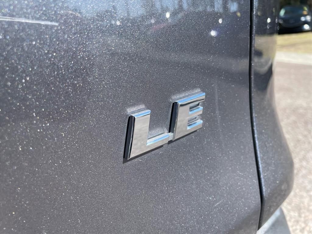 Used 2022 Toyota RAV4 LE image 24