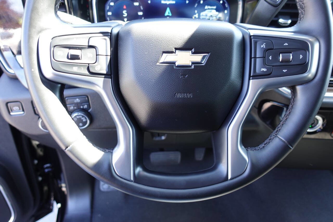 Used 2023 Chevrolet Silverado 1500 LT AWD/4WD image 47