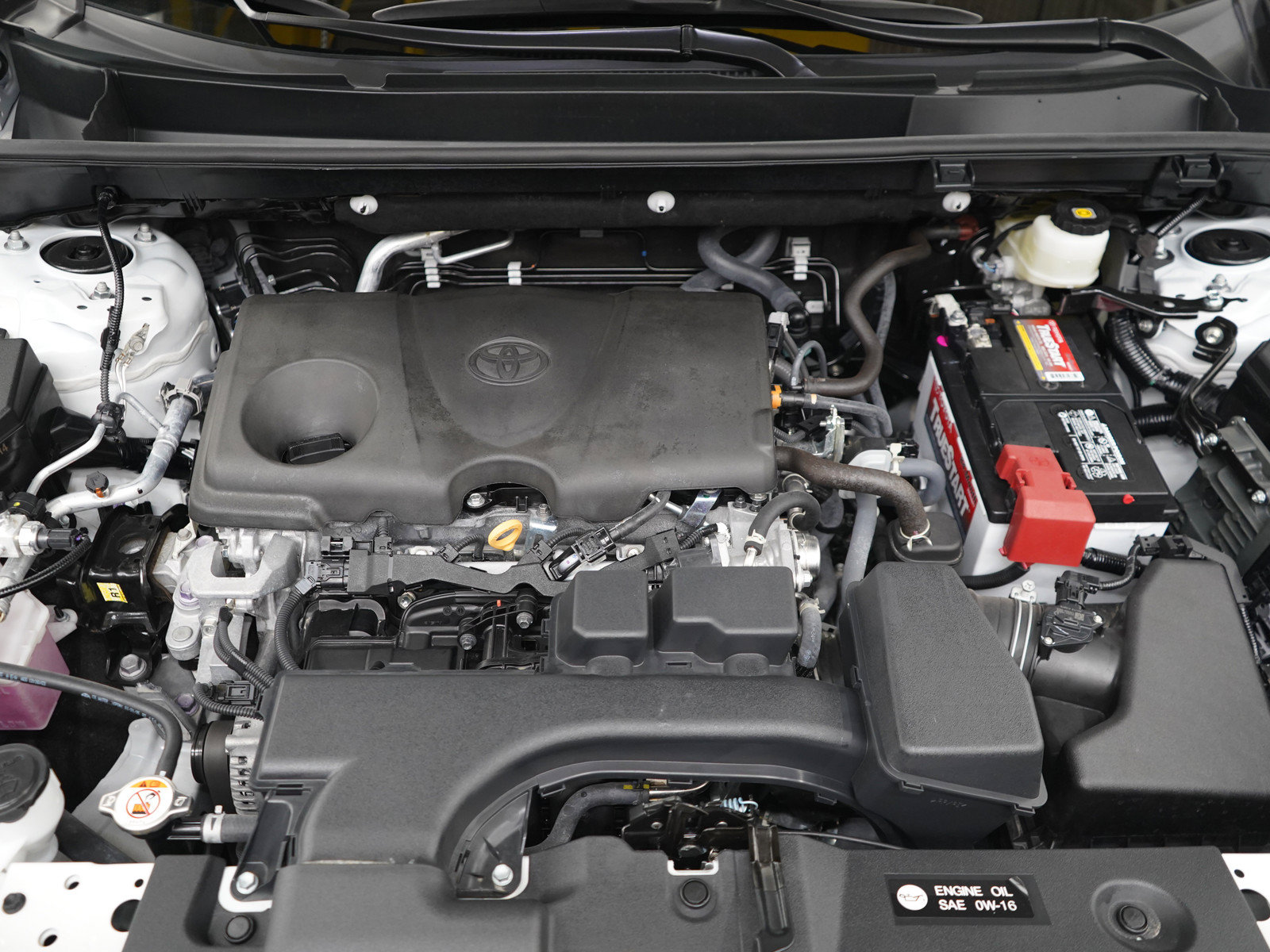 Used 2025 Toyota RAV4 XLE Premium AWD/4WD image 30