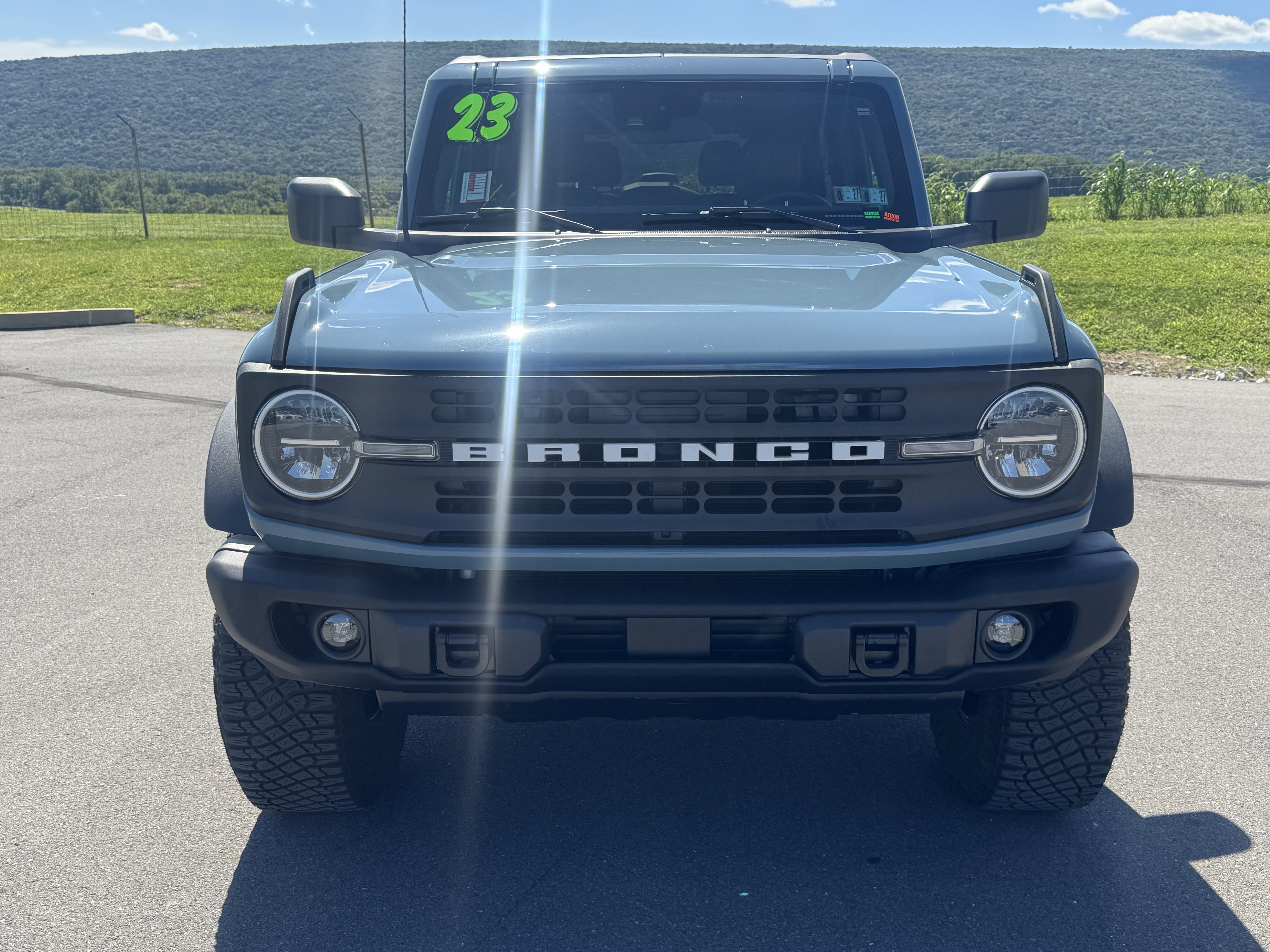 Used 2023 Ford Bronco Black Diamond w/ Sasquatch Package AWD/4WD image 9