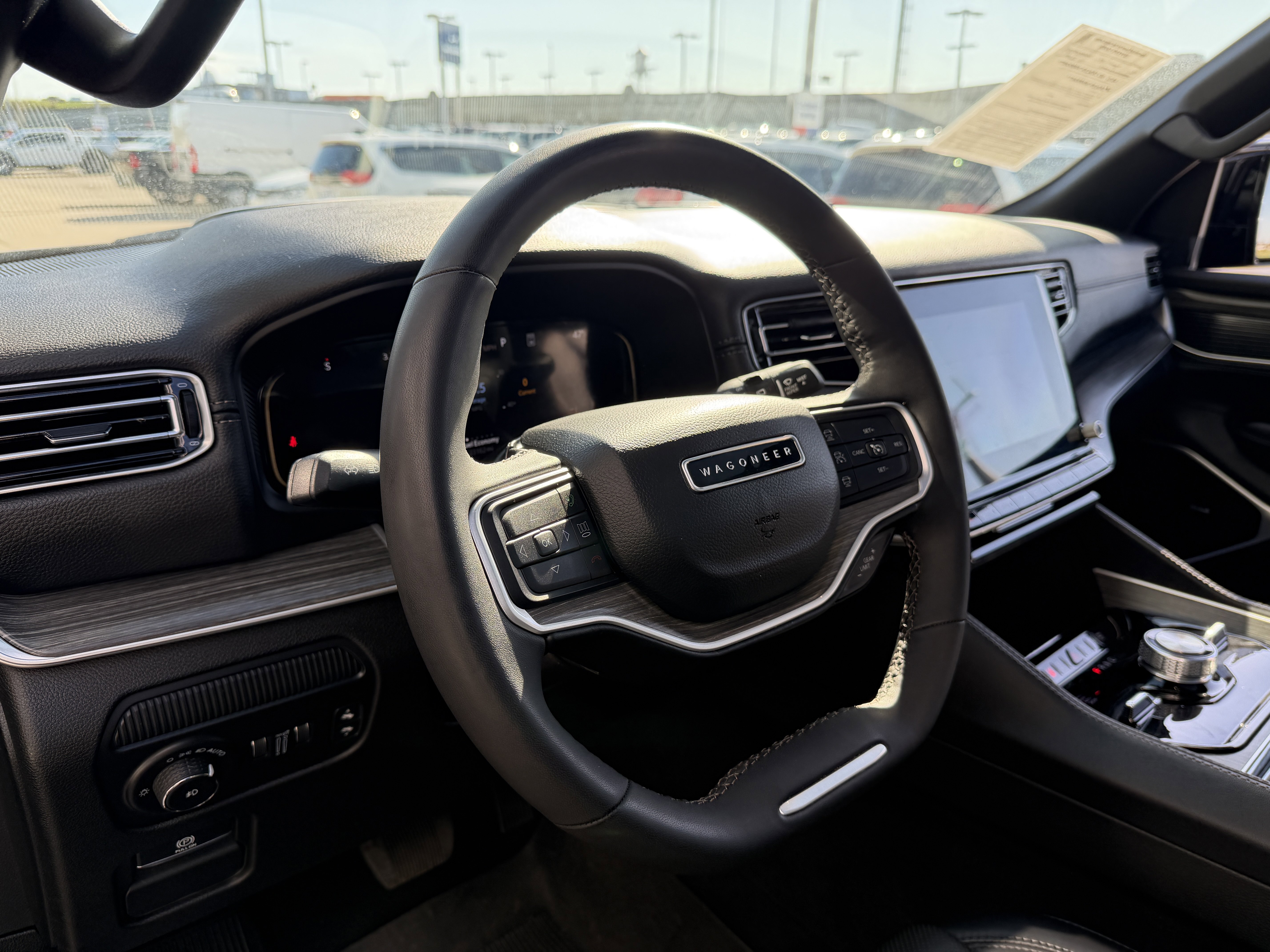 Used 2024 Jeep Wagoneer L Series III w/ Premium Group I image 36