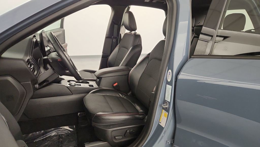 Certified 2023 Ford Escape ST-Line Select w/ Tech Pack #2 image 14