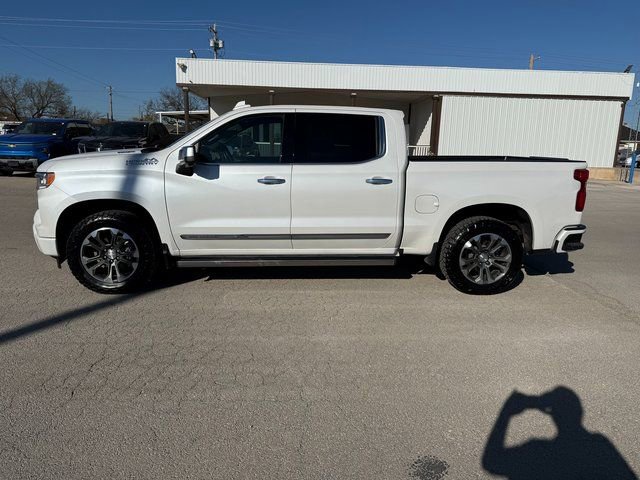 Used 2024 Chevrolet Silverado 1500 High Country w/ Technology Package image 3