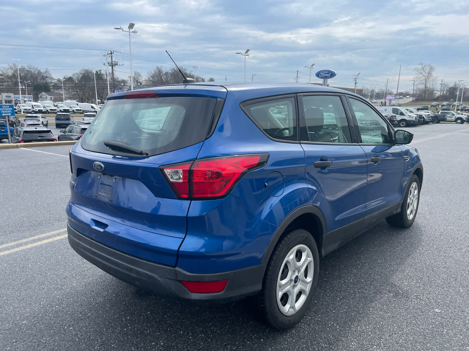 Used 2019 Ford Escape S image 5