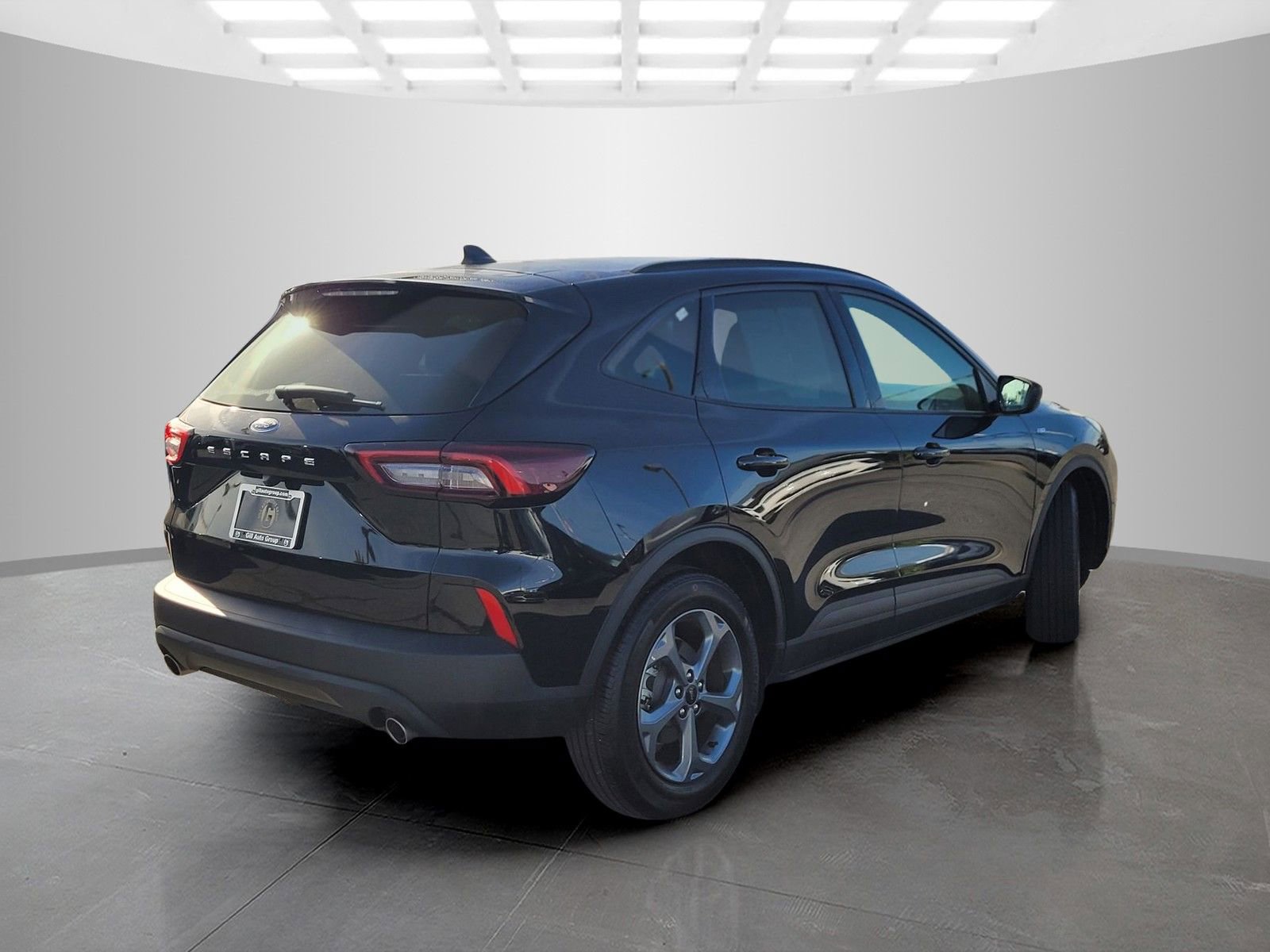 Used 2025 Ford Escape ST-Line image 3