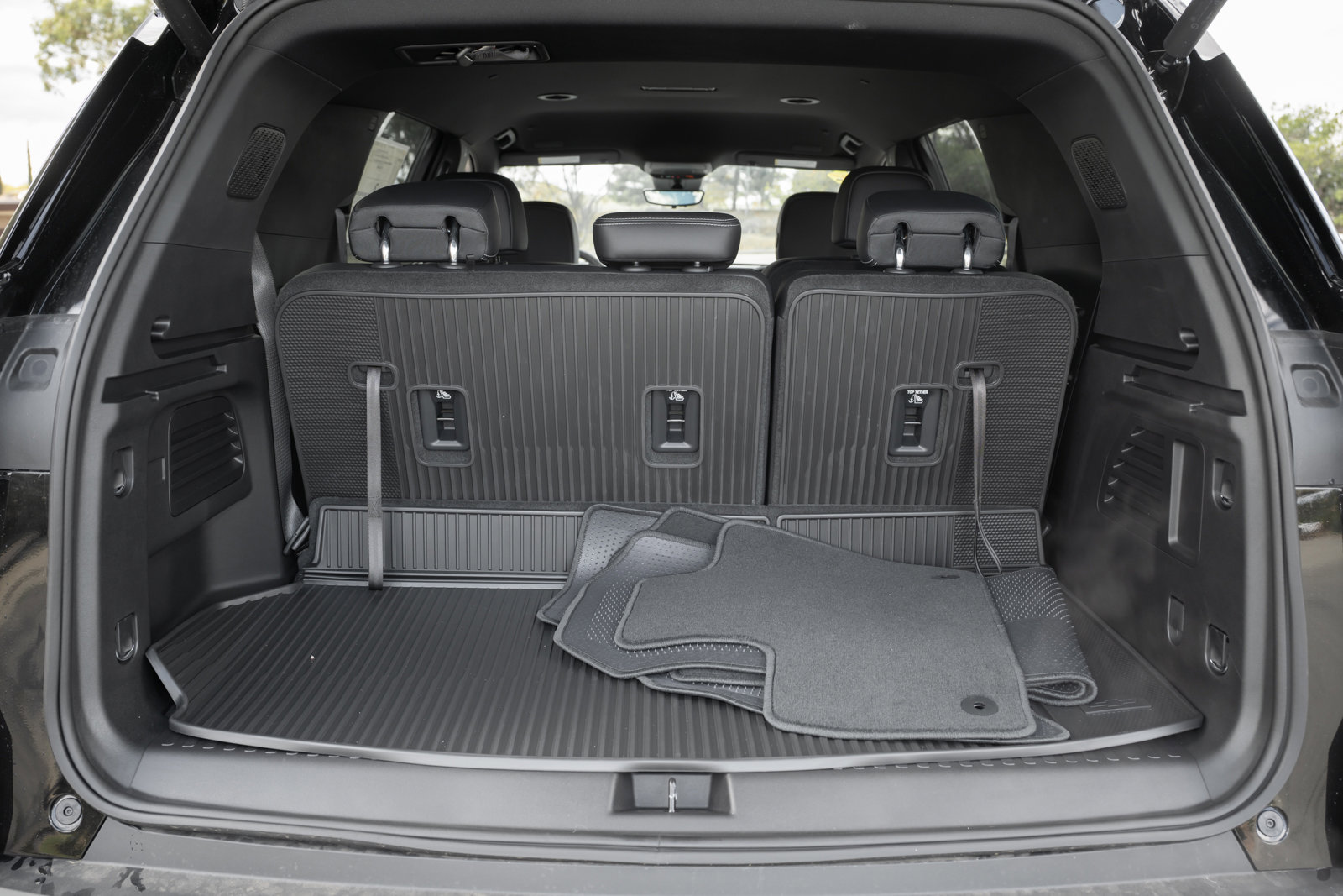 New 2026 Chevrolet Traverse LT w/ Driver Confidence Package image 36