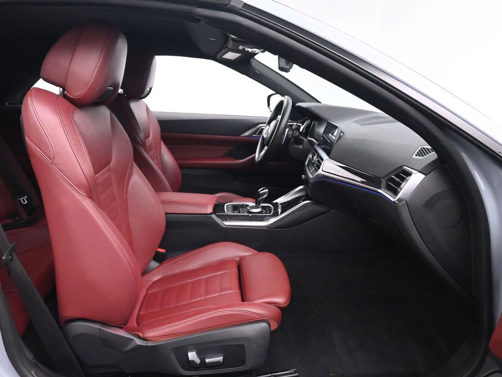 Used 2022 BMW 440i xDrive Convertible w/ Premium Package image 17