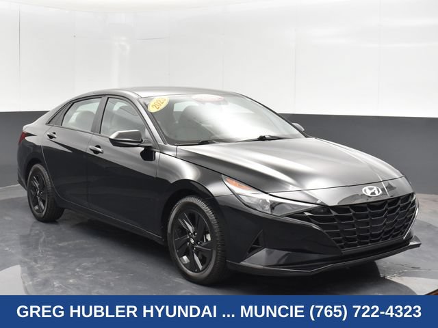 Used 2023 Hyundai Elantra SEL FWD image 3