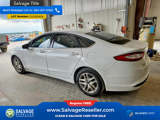 Used 2016 Ford Fusion SE FWD image 3