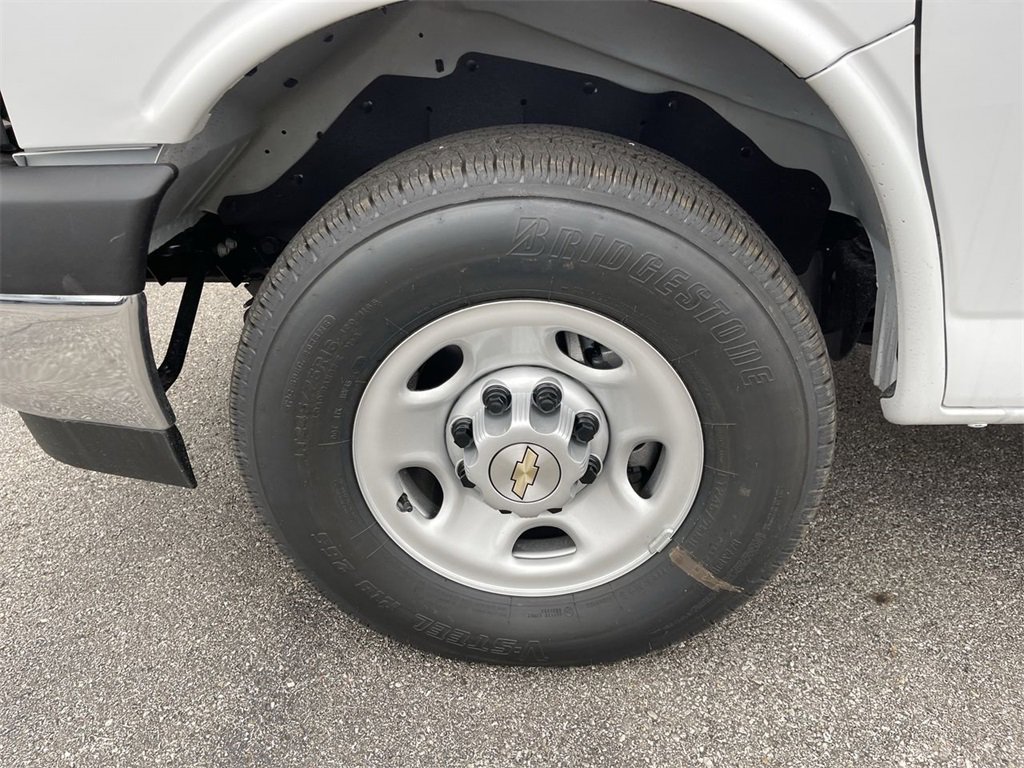 New 2025 Chevrolet Express 2500 w/ Driver Convenience Package image 6
