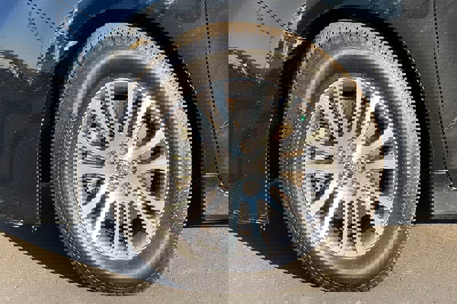 Used 2020 Toyota Sienna XLE image 27