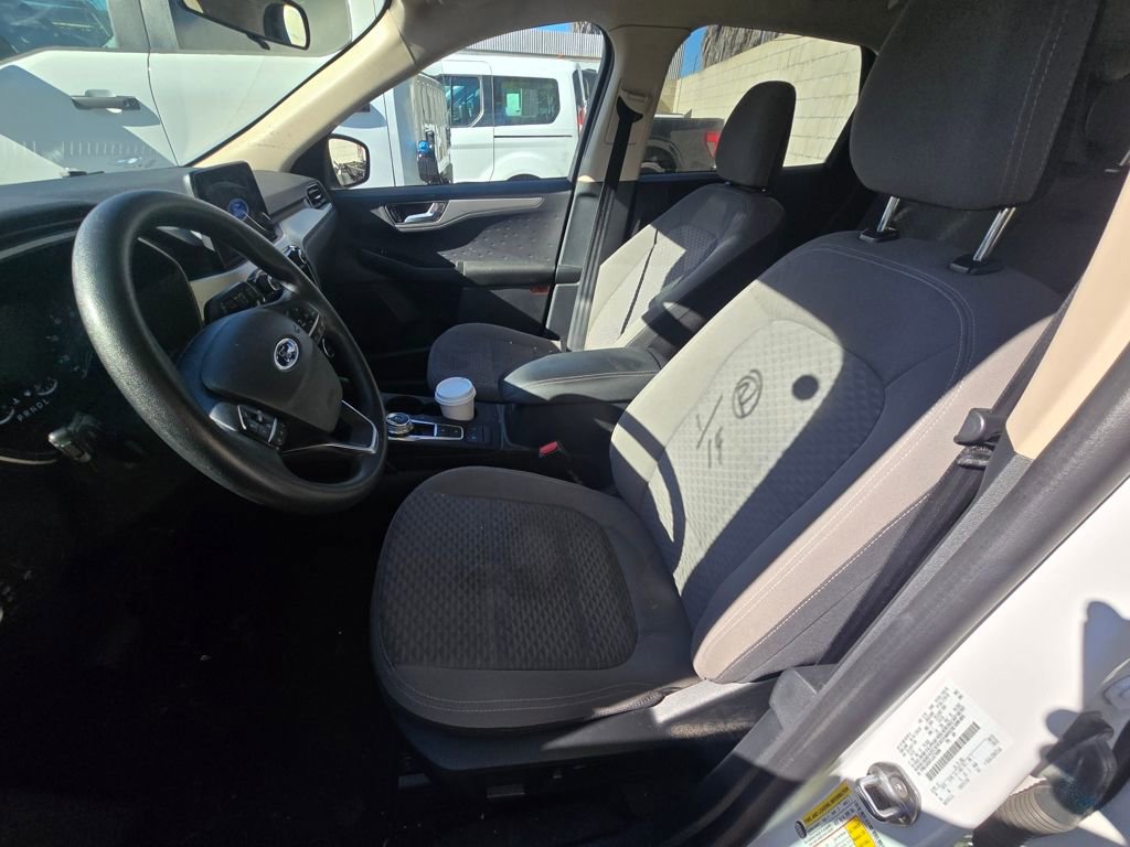 Used 2020 Ford Escape SE image 8