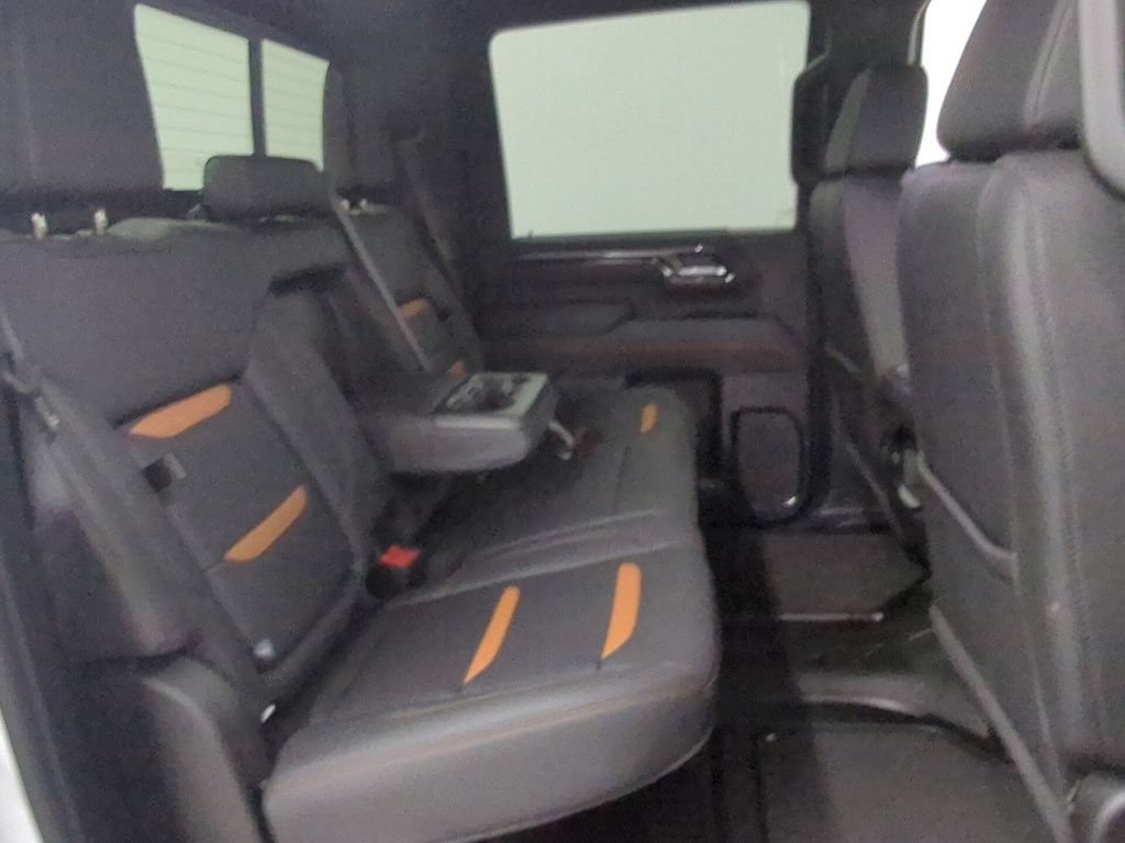 Used 2026 GMC Sierra 2500 AT4 w/ Technology Package AWD/4WD image 33