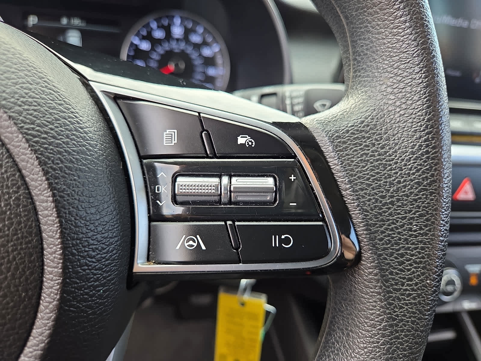 Used 2023 Kia Forte LXS image 23