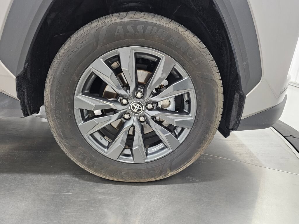 Used 2026 Toyota RAV4 XLE Premium AWD/4WD image 10