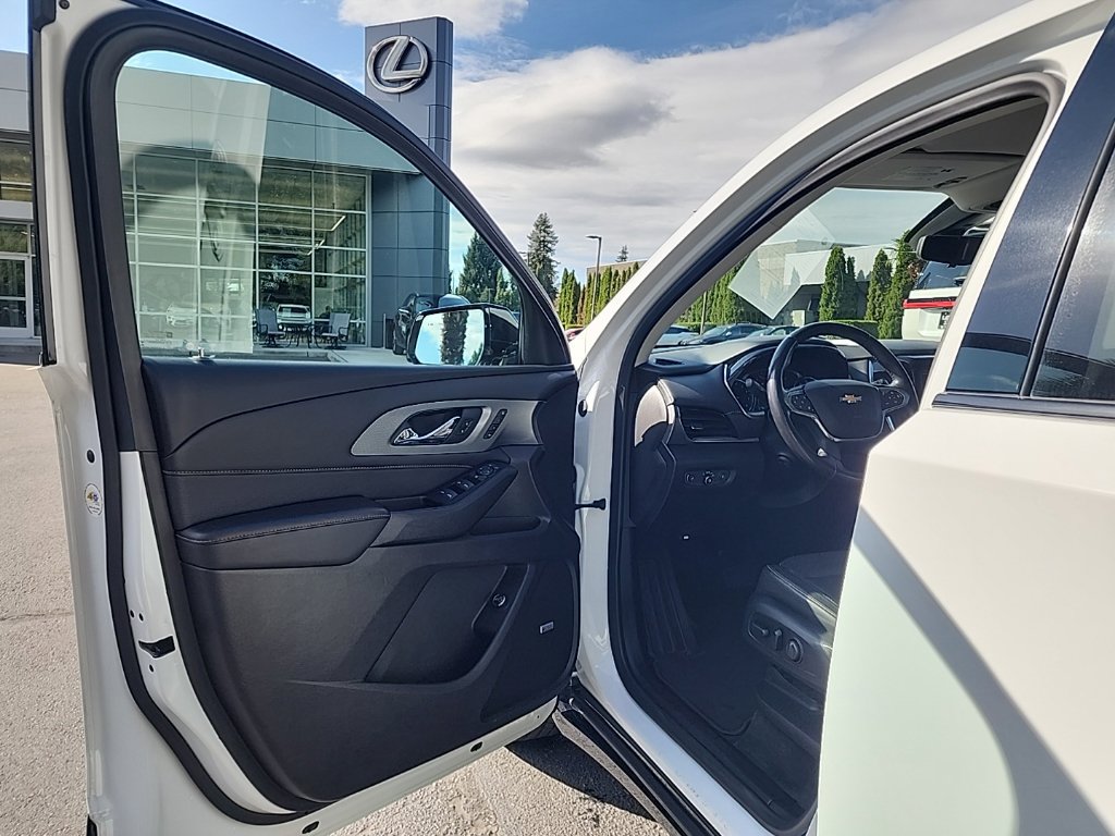 Used 2019 Chevrolet Traverse Premier w/ Redline Edition AWD/4WD image 9