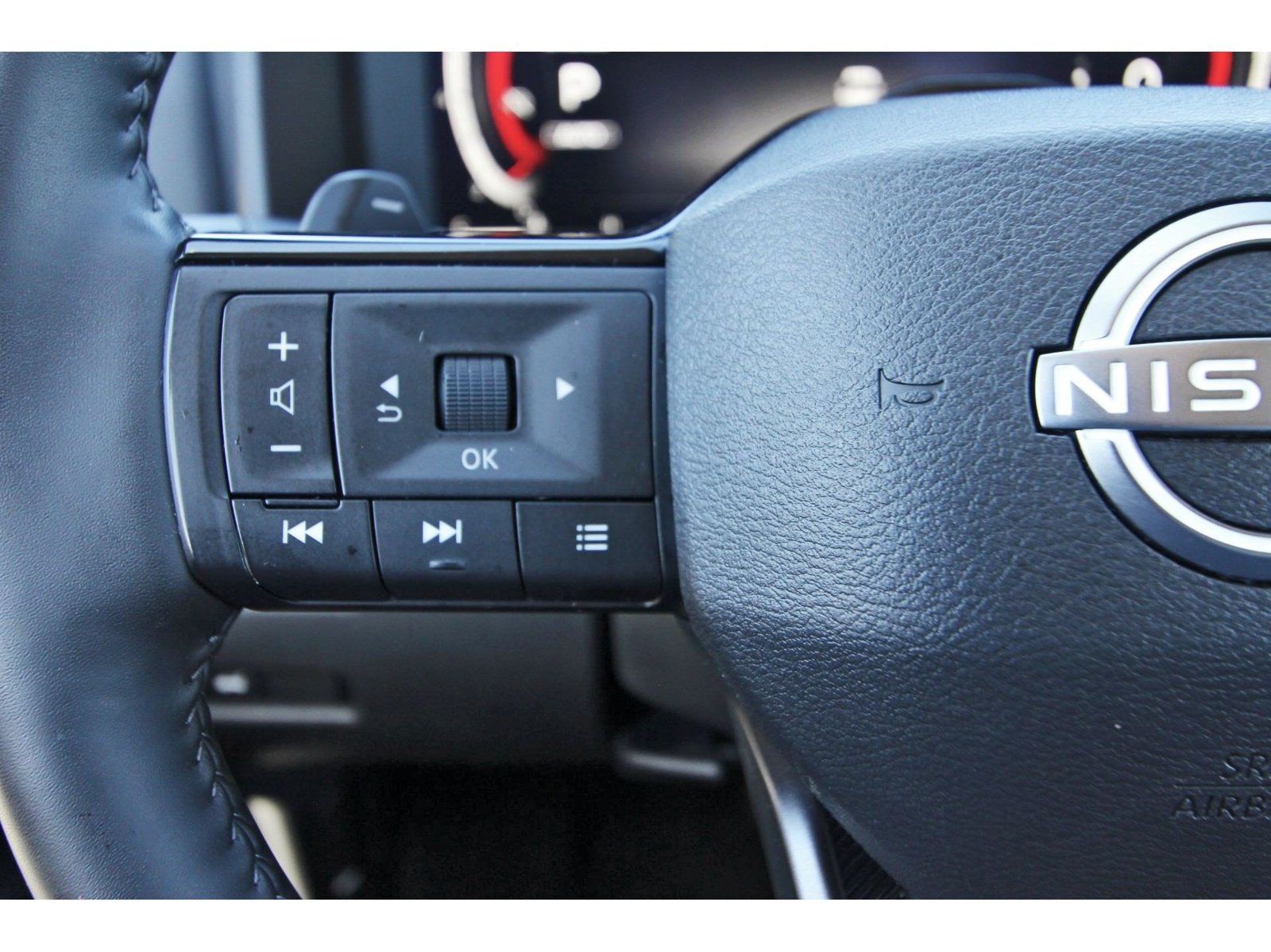 Certified 2025 Nissan Rogue SL w/ Tech Package AWD/4WD image 19