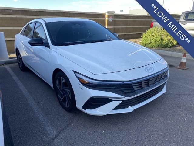 Used 2025 Hyundai Elantra Sport FWD image 5