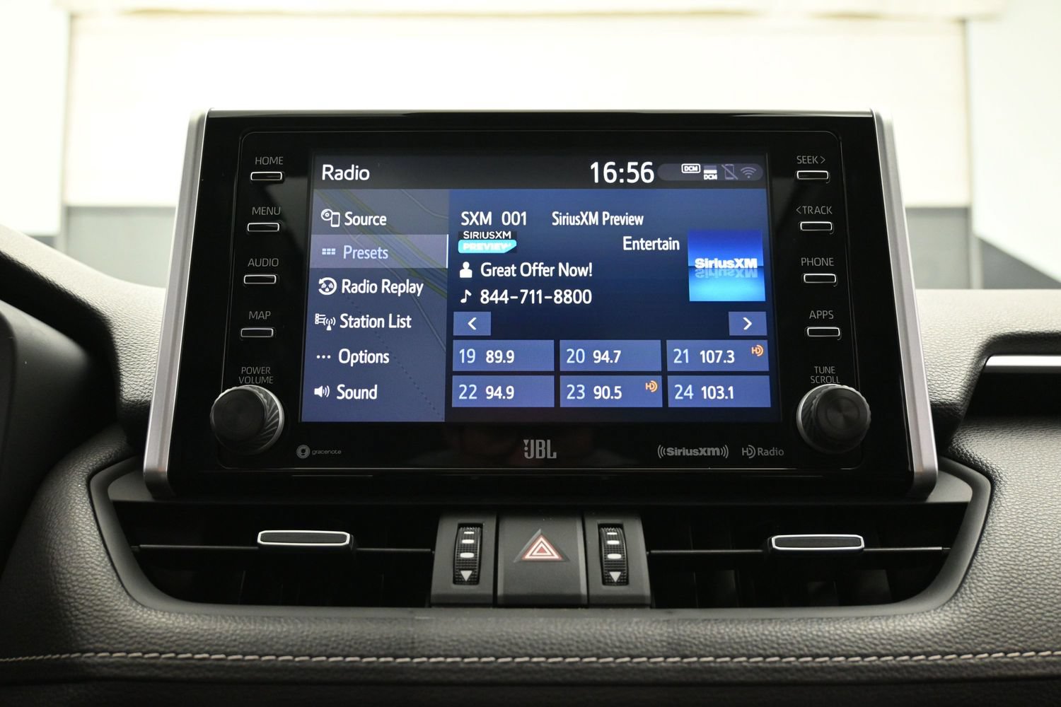 Used 2019 Toyota RAV4 Limited AWD/4WD image 32