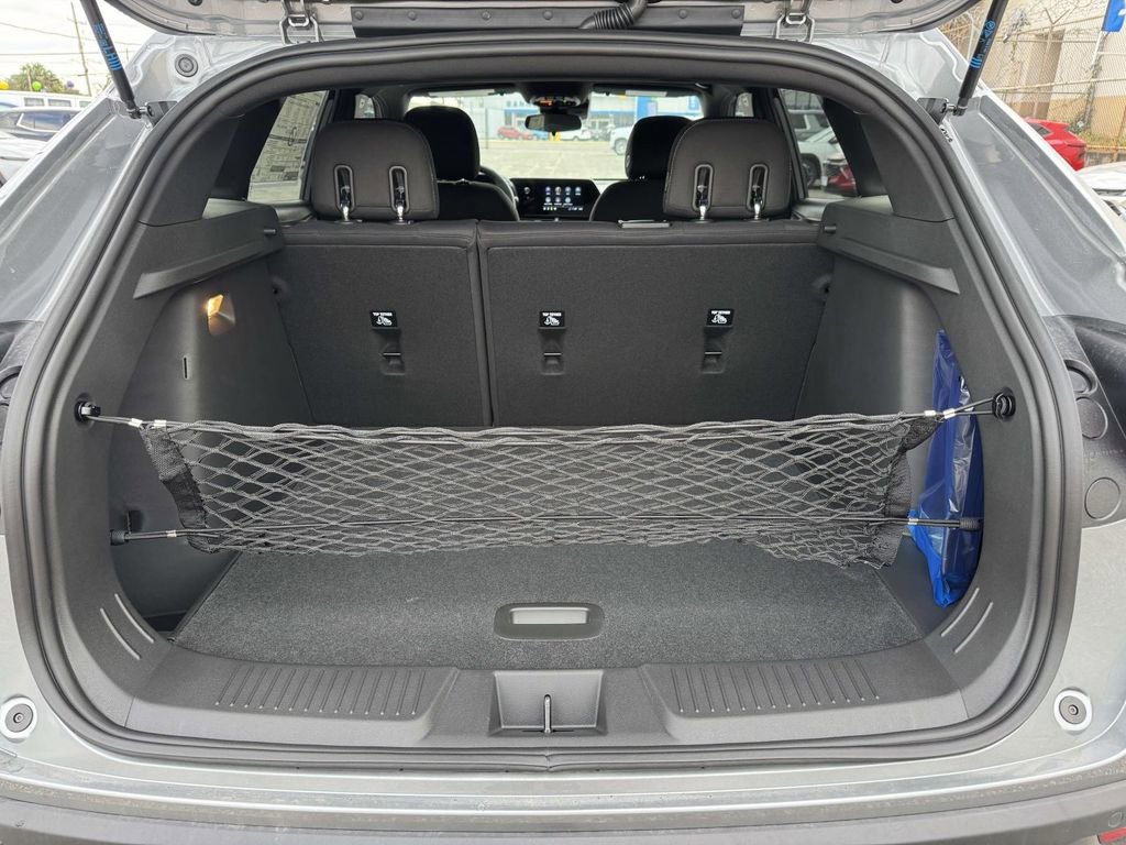 New 2026 Chevrolet Trax RS w/ Sunroof Package image 8