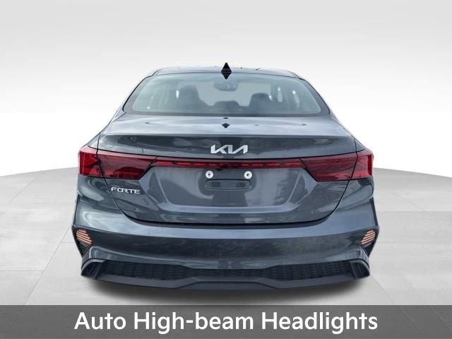 Used 2023 Kia Forte LXS image 9