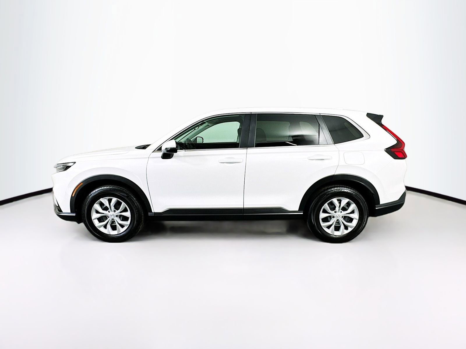 Used 2023 Honda CR-V LX image 4