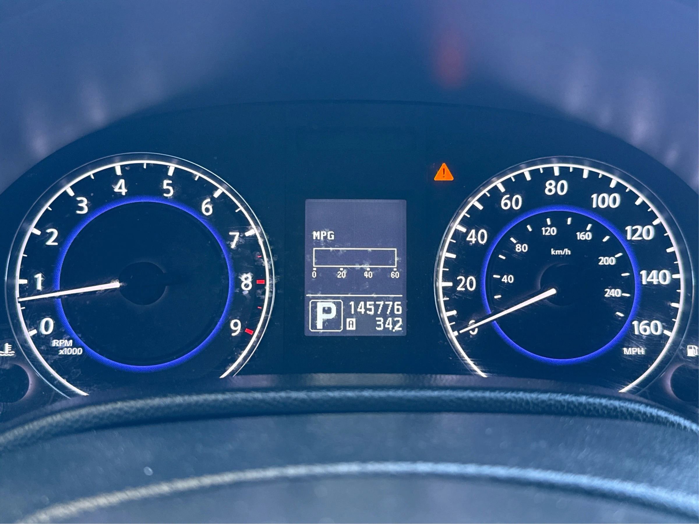 Used 2011 INFINITI G37 x Coupe w/ Premium Pkg image 8