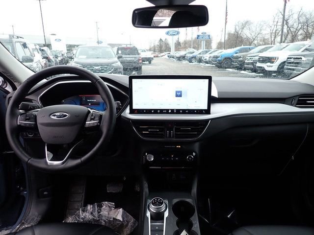Certified 2025 Ford Escape Platinum w/ Premium Technology Package image 19