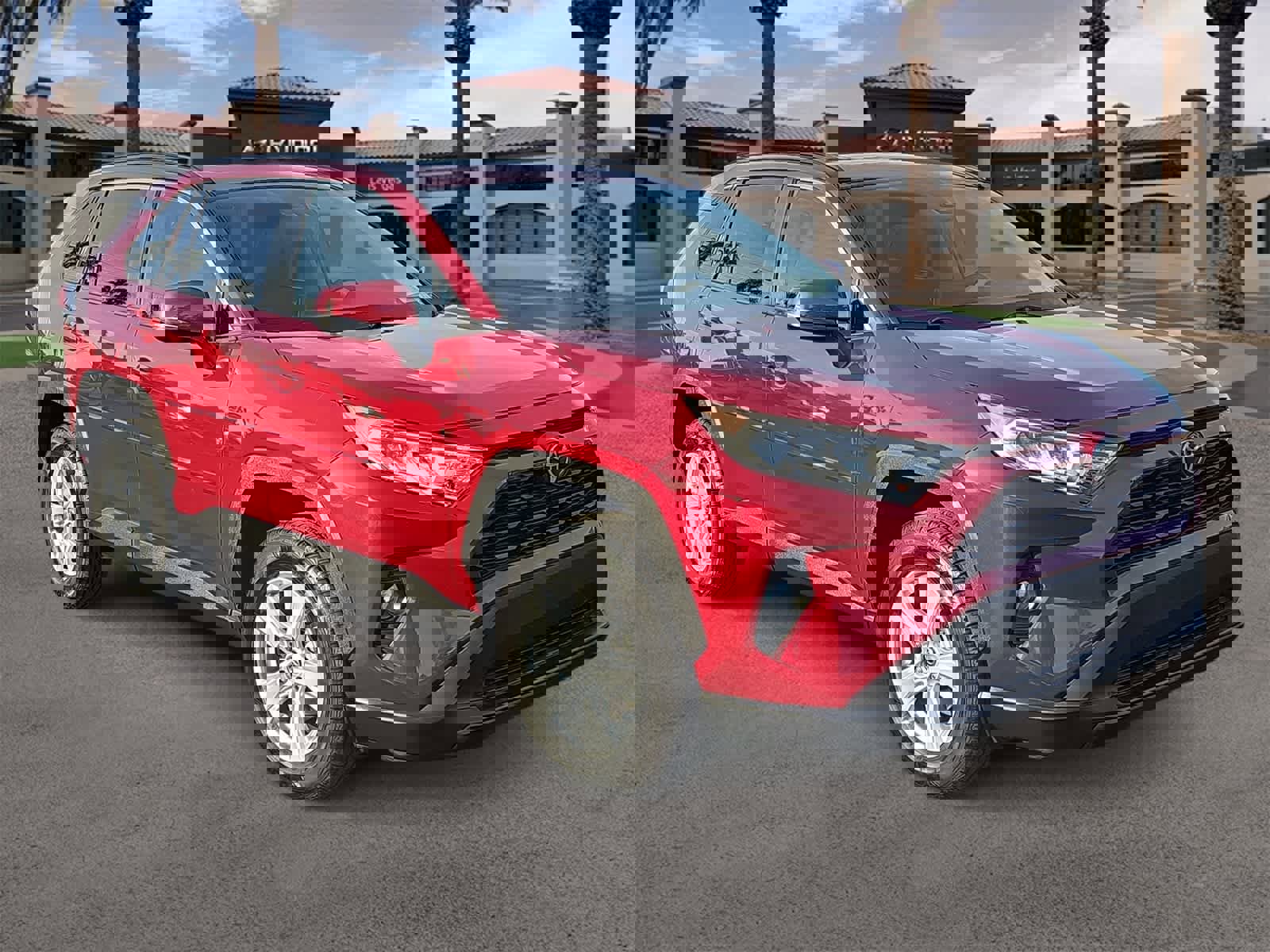 Used 2019 Toyota RAV4 XLE image 2