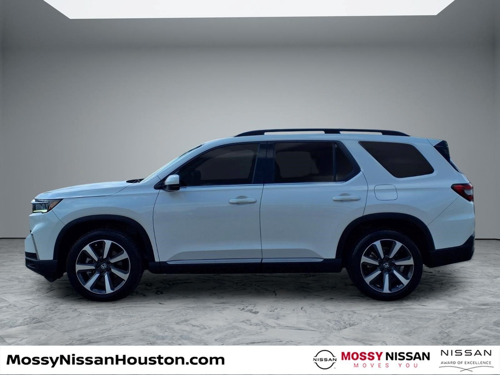 Used 2024 Honda Pilot Touring image 5