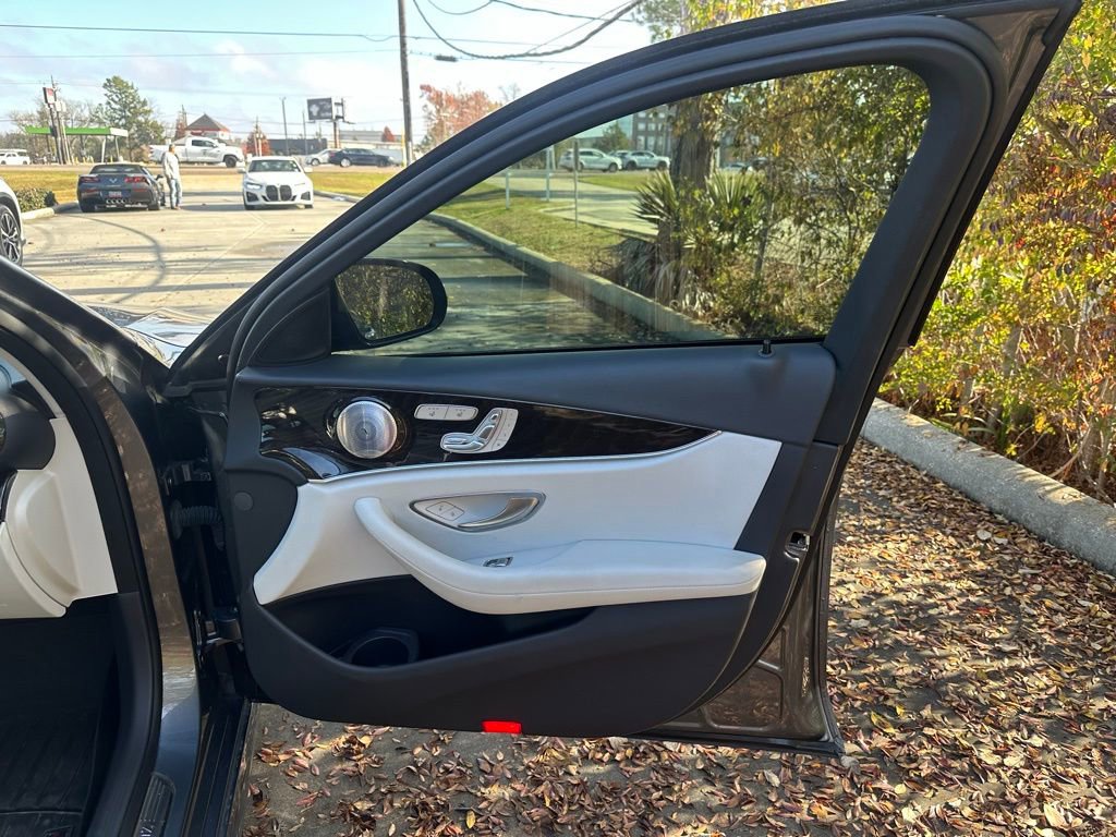 Used 2023 Mercedes-Benz E 450 4MATIC Sedan image 29