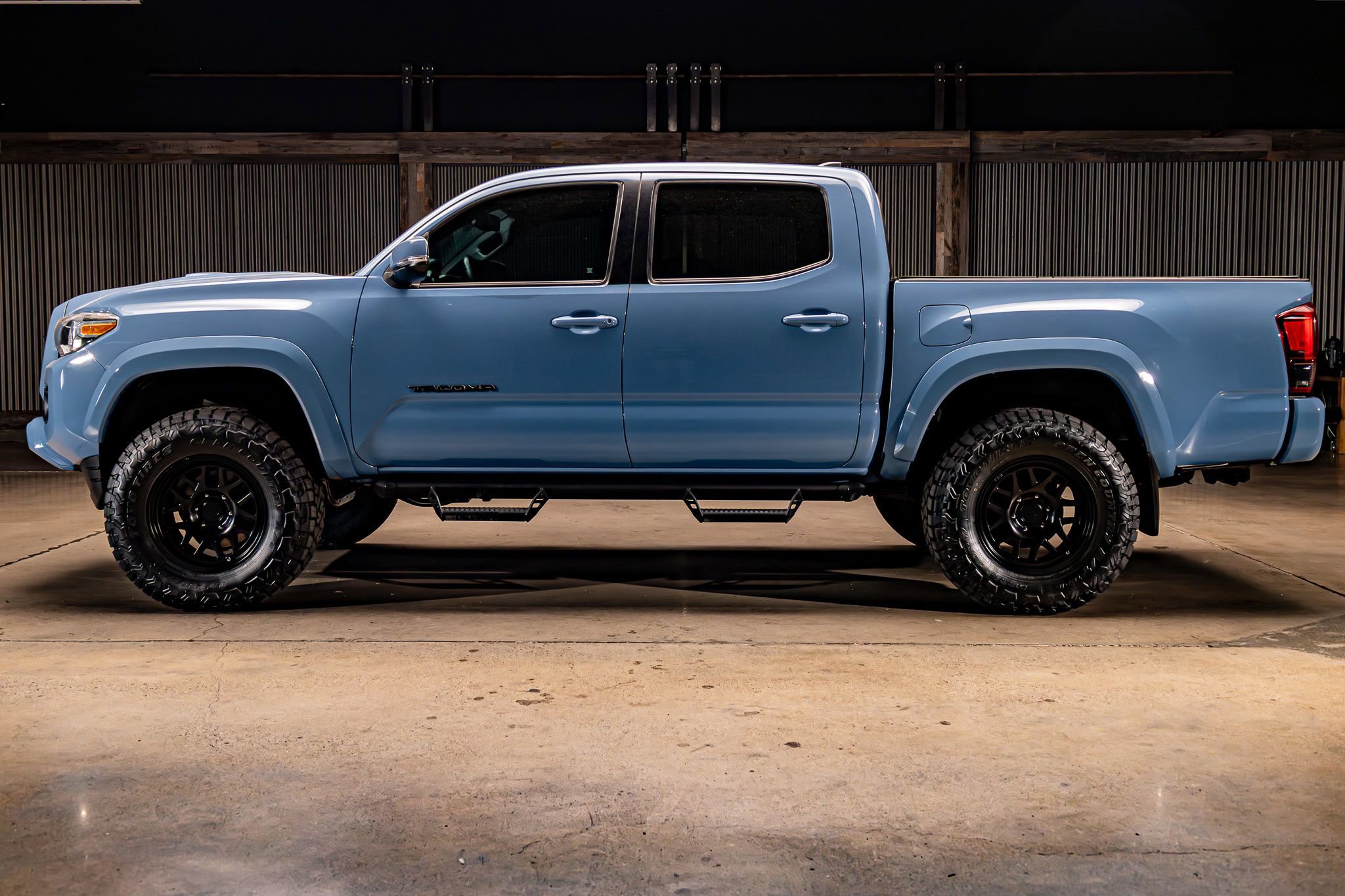 Used 2019 Toyota Tacoma TRD Sport w/ Technology Package RWD image 6