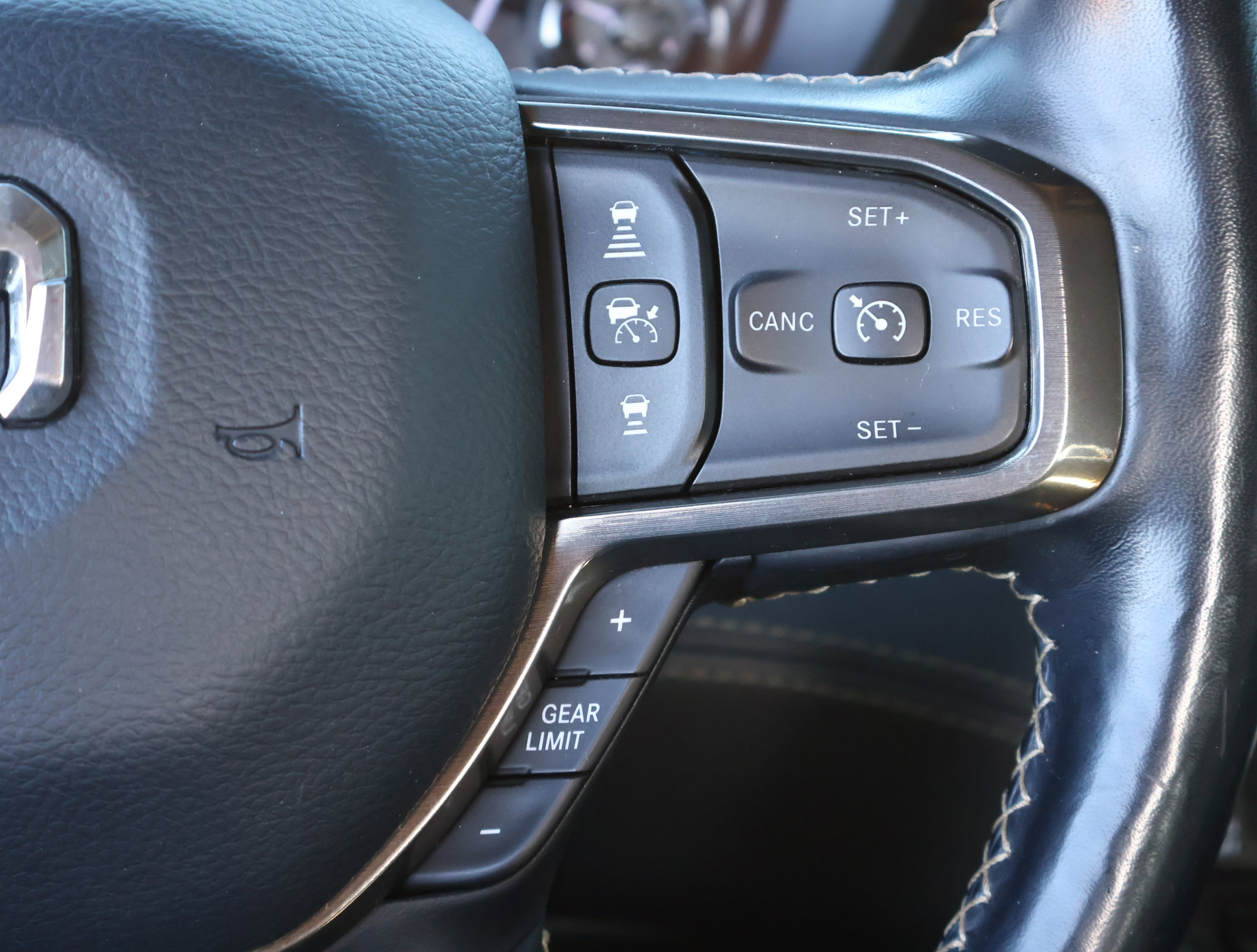 Used 2019 RAM 1500 Limited image 17