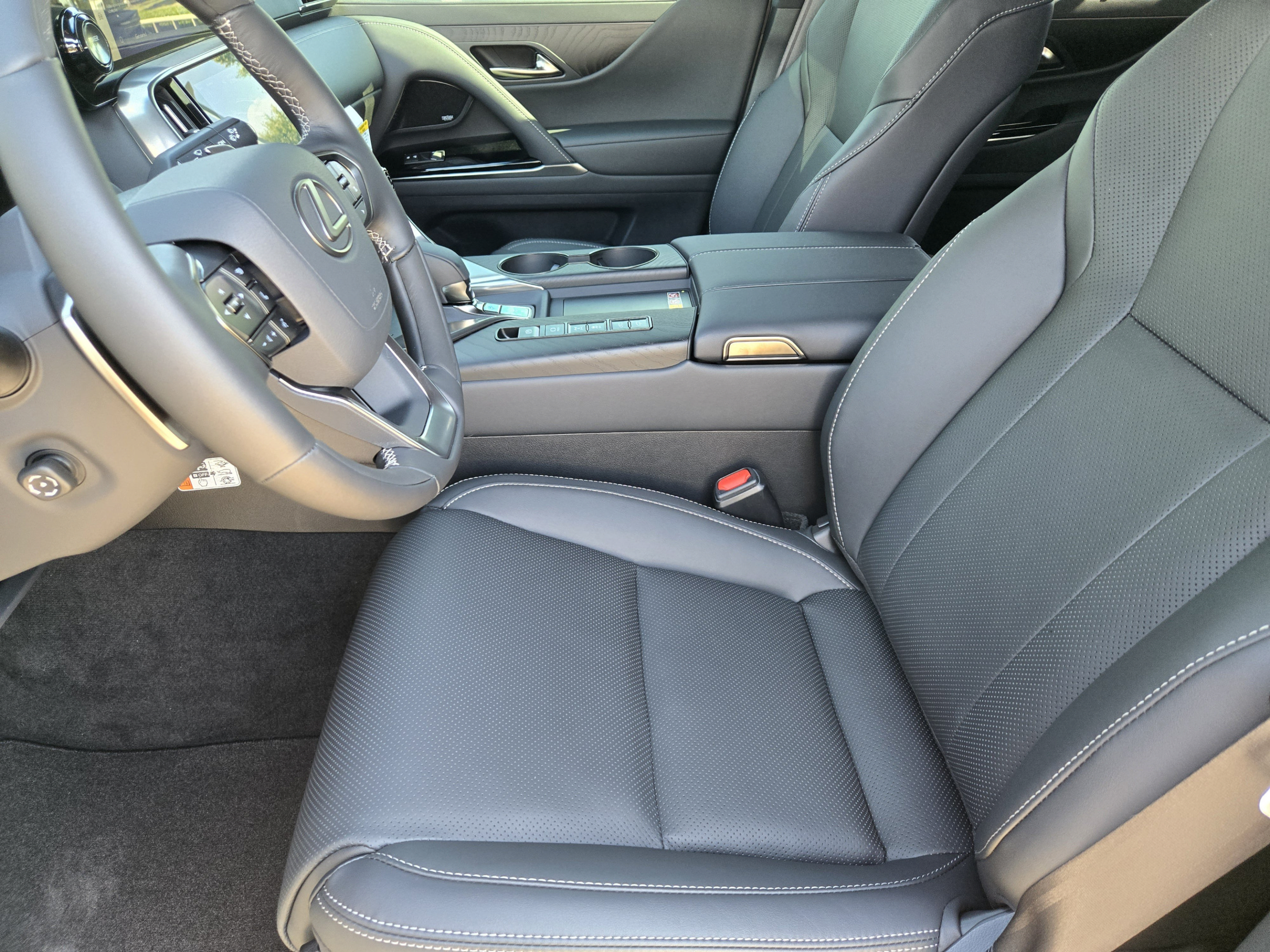 New 2026 Lexus LX 700h Luxury w/ Appearance Package AWD/4WD image 5
