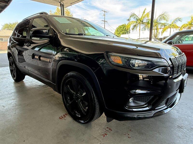 Used 2019 Jeep Cherokee Latitude Plus FWD image 8
