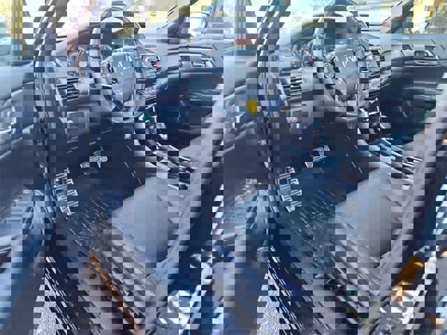 Used 2017 Honda Accord Sport Special Edition image 2