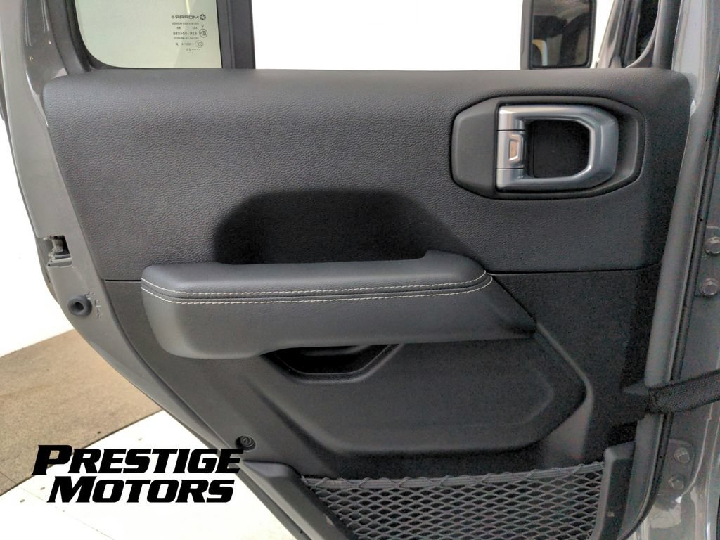 Used 2021 Jeep Gladiator Overland w/ Uconnect 4C Nav & Sound Group AWD/4WD image 26