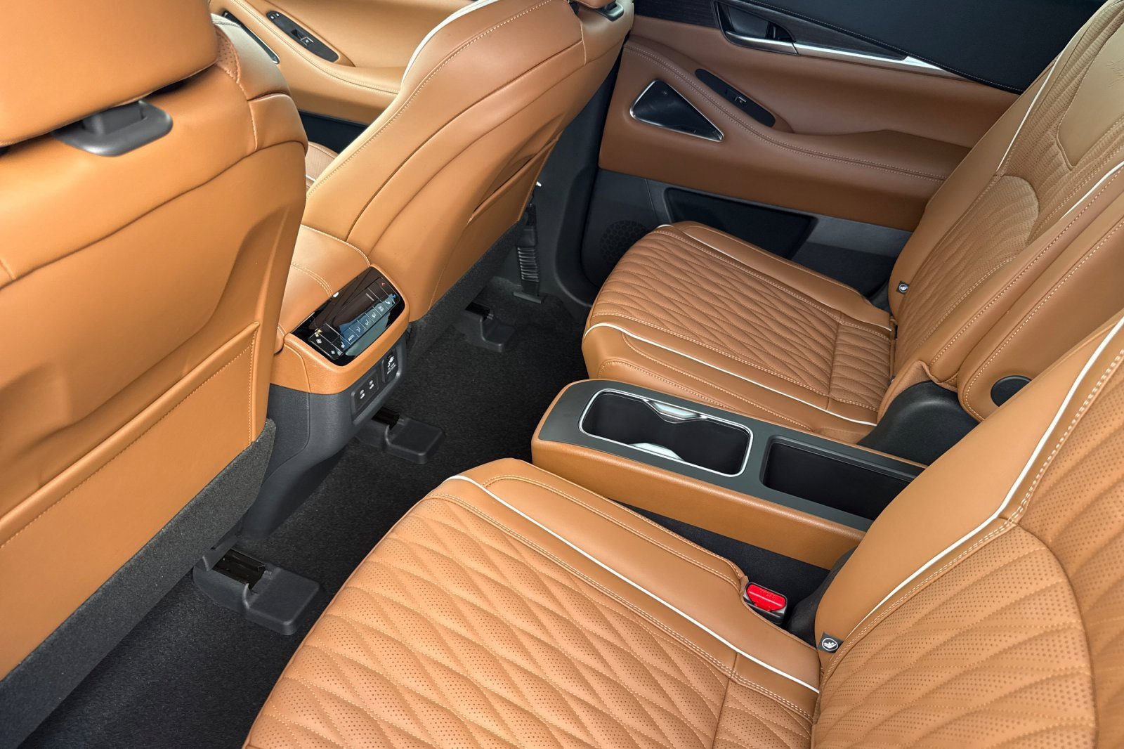 New 2026 INFINITI QX60 Autograph w/ Dark Cargo Package image 12